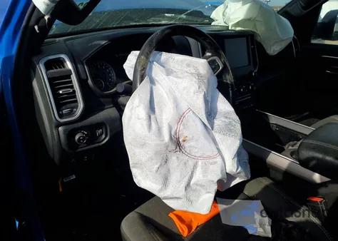 2022 Ram 1500 Big Horn/Lone Star z USA, uszkodzony, nr VIN 1C6RRFFG6NN334071